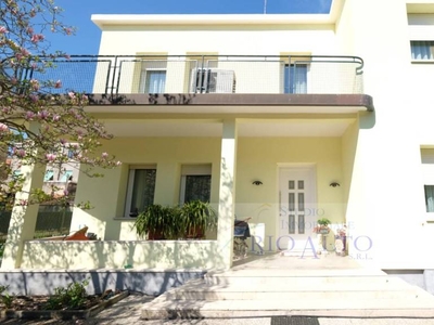Villa in vendita a Venezia calle Volpi