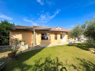 Villa in vendita a Verona via Bonuzzo Sant'Anna