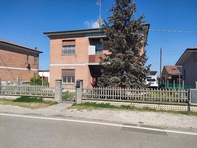 Casa Indipendente in vendita a Ferrara via della Crispa
