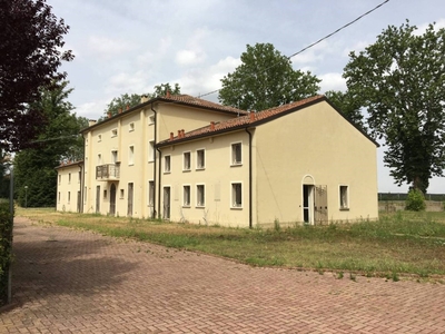 Villa a Schiera in vendita a Ferrara via Comacchio, 636