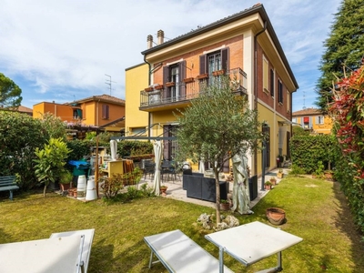 Villa Bifamiliare in vendita a Bologna via Giovanni Francesco Barbieri, 28