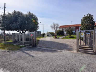 Villa Bifamiliare in vendita a Ferrara via Messidoro, 31