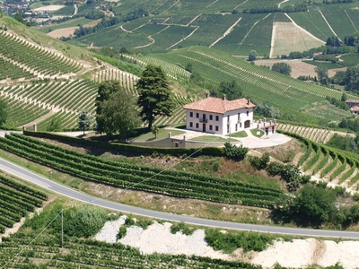 Villa Bricco Paglieri, charming villa at Alba
