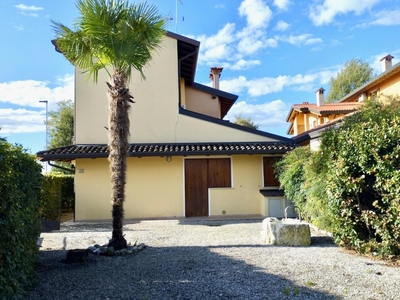 Casa di testa bicamere con giardino San Vito al Tagliamento