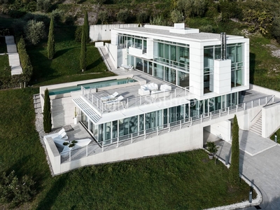 Casa in vendita in Gardone Riviera, Italia