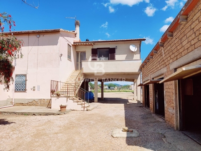 Casa in vendita in Montalto di Castro, Italia