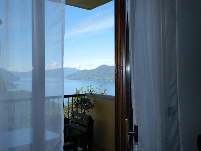 Lago Maggiore holiday house, vista lago, Vignone