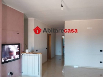 Appartamento in affitto a Sant'Antimo via Adige