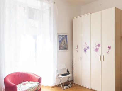 Camera arredata in appartamento con 2 camere da letto a Termini, Roma