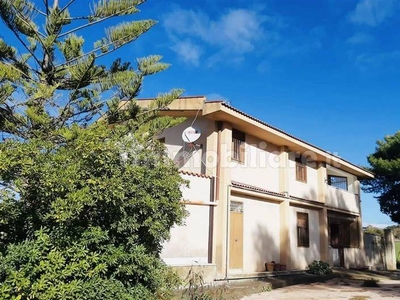Villa unifamiliare Contrada Calderaro, Centro, Caltanissetta