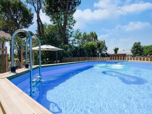 Affascinante casa a Pesaro con piscina, giardino e barbecue