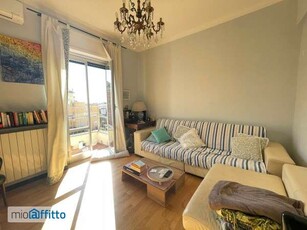 Appartamento arredato con terrazzo Genova