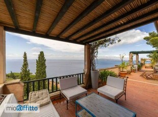 Appartamento arredato con terrazzo Porto santo stefano