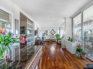 Appartamento di prestigio di 286 m² in vendita Via Marcantonio dal Re, Milano, Lombardia