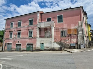 Appartamento in Piazza Della Libertà, 1, Pellezzano (SA)