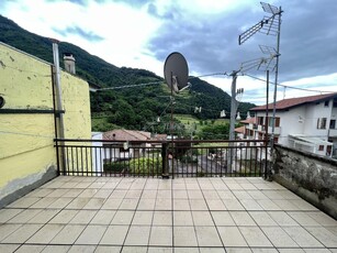 Casa indipendente in vendita a Adrara San Martino