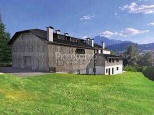 Appartamento in Vendita a Cortina d'Ampezzo Località maion di sotto