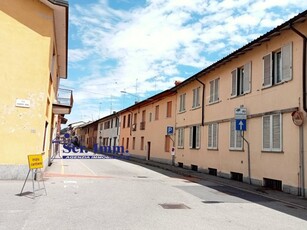 Appartamento in vendita a Robecco Sul Naviglio