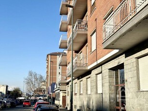 Appartamento in Vendita a Torino Borgata Vittoria