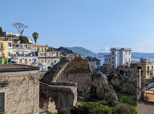 Appartamento in vendita Napoli