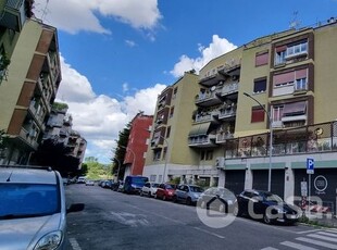 Appartamento in vendita Via Segesta , Roma