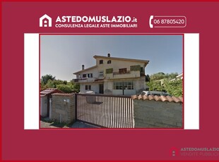 Appartamento in Via Guglielmo Rondelet, Castel Di Leva