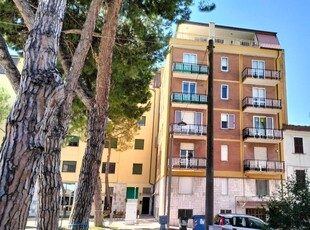 Appartamento in Via Sisto V, Grottammare, 5 locali, 2 bagni, arredato