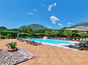 Bellissima casa a San Cipriano Picentino con terrazza e piscina