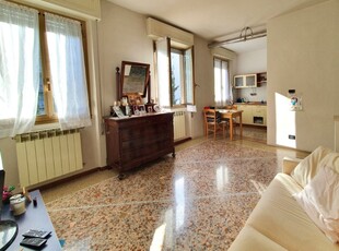 Bilocale in Via Montello, Brescia, 1 bagno, garage, arredato, 72 m²