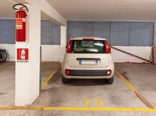 Box - Garage - Posto Auto in Vendita a Bologna