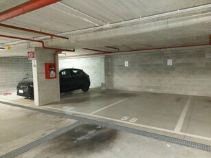 Box - Garage - Posto Auto in Vendita a Genova