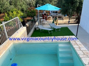 Casa a San Vito Dei Normanni con terrazza, piscina e giardino