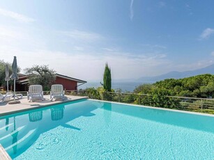 Casa a Torri Del Benaco con piscina privata