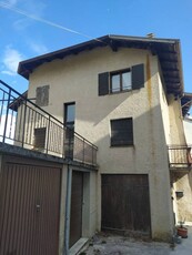 Casa Bi - Trifamiliare in Vendita a Altopiano della Vigolana Centa San Nicolò