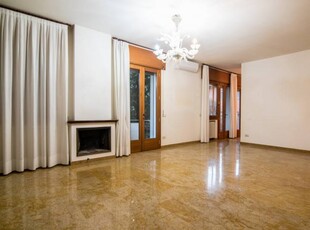 Casa Bi - Trifamiliare in Vendita a Padova Prato della Valle