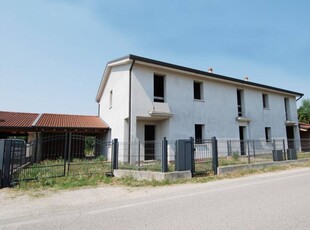 Casa Bi - Trifamiliare in Vendita a Villafranca Padovana