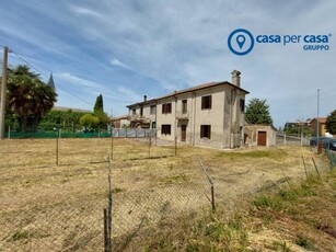 Casa Bi - Trifamiliare in Vendita a Villanova Marchesana Canalnovo