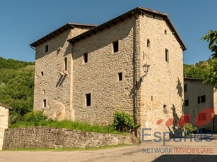 Casa indipendente in Località Affrico, Gaggio Montano, 8 locali