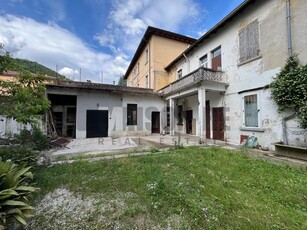 Casa indipendente in vendita a Brescia