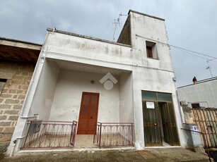 Casa indipendente in vendita a Lizzanello