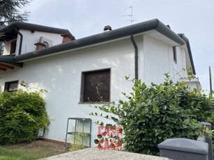 Casa indipendente in Vendita a Montegrotto Terme Corso delle terme