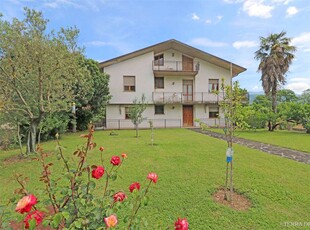 Casa indipendente in vendita Massa-carrara