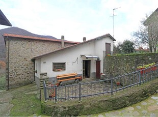 Casa indipendente in vendita Massa-carrara