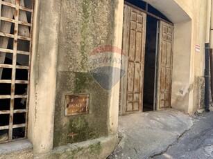 Casa indipendente in Via Nicolosi, Palagonia, 8 locali, 2 bagni