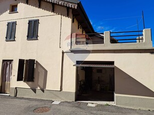 Casa indipendente in Via Roma, Morano sul Po, 6 locali, 2 bagni, 90 m²