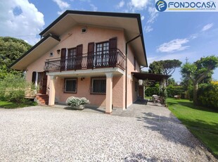 Esclusiva villa di 220 mq in vendita via poveromo, Massa, Toscana