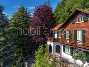 Esclusiva villa di 230 mq in vendita Via ai Piani, Brunate, Como, Lombardia