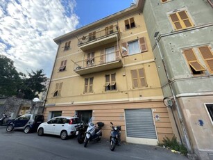 Magazzino - Deposito in Vendita a Genova