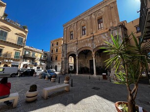 Magazzino in affitto a Palermo - Zona: Piazza Marina