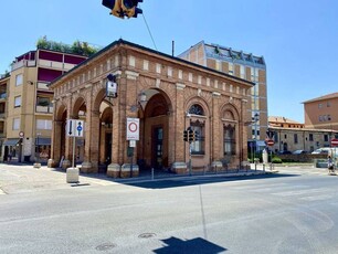 Negozio in Vendita a Cesena Cesena - Centro